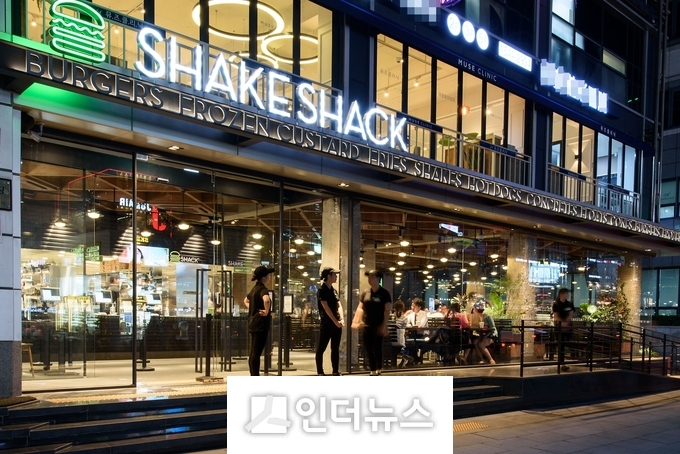 쉐이크쉑 한국1호점(강남점).