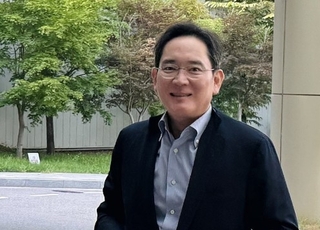 이재용 삼성전자 회장, 테슬라 반도체 공급 활용 ‘관세 협상’ 측면 지원하나