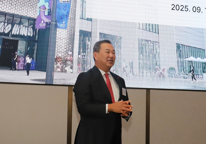 김상현 롯데쇼핑 부회장 “2030년까지 해외 매출 3조 달성”
