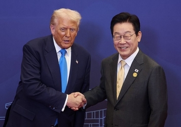 韓·美 관세협상 상호관세 15 ·현금투자 연 상한 200억달러 합의