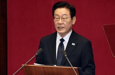 이재명 대통령 첫 시정연설 “인공지능 시대의 고속도로 만들겠다”