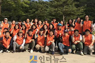 미래에셋생명은 지난 15일, 6월 호국보훈의 달을 맞아 서울 동작구 국립서울현충원에서 헌화와 묘역 정화활동을 진행했다고 16일 밝혔다.