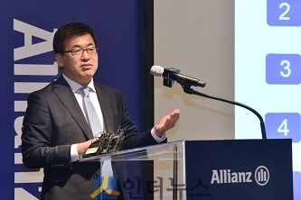 노창태 AGCS 한국지점 사장이 지난달 29일에 열린 기자간담회에서 회사를 소개하고 있는 모습.