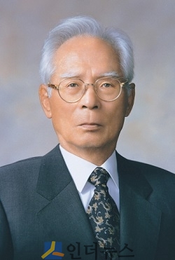 대산 신용호 교보생명 창립자.