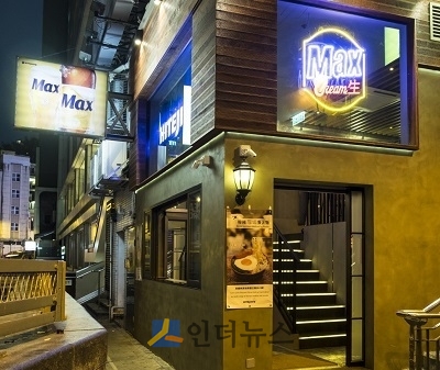 홍콩 젊은이들의 거리인 란콰이펑 윈드햄 41거리에 오픈한 ‘하이트진로펍’
