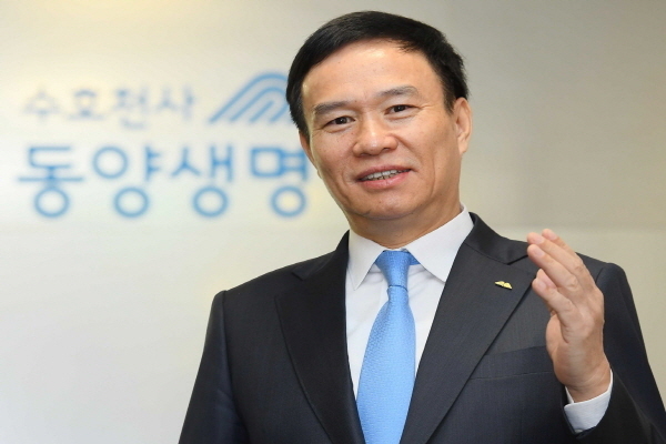21일, 동양생명은 뤄젠룽 사장이 자사주 1만 4922주를 장내 취득했다고 공시했다.