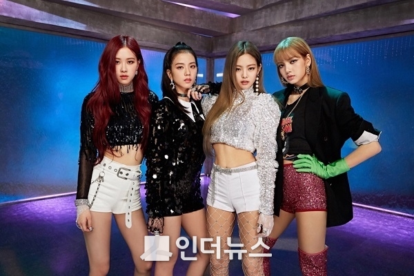 우리은행은 K팝을 대표하는 글로벌 걸그룹 블랙핑크(BLACKPINK)와 광고모델 계약을 체결했다고 29일 밝혔다. Photo@우리은행