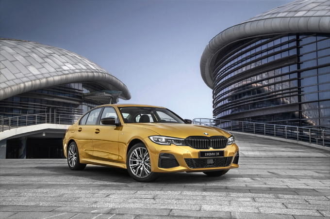 중국 전용모델로 판매되는 BMW 뉴 3시리즈 롱 휠베이스 모델. Photo @ BMW코리아