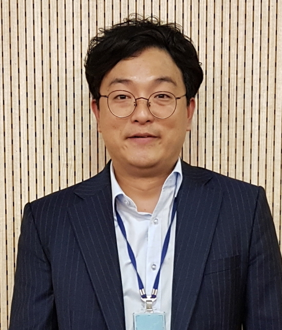 신덕화 대표.