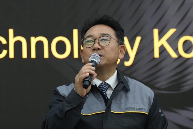 권상순 르노삼성차 연구소장은 15일 경기도 용인에 위치한 르노테크놀로지코리아에서 열린 기자간담회에서 질의에 답하고 있다. Photo @ 르노삼성자동차