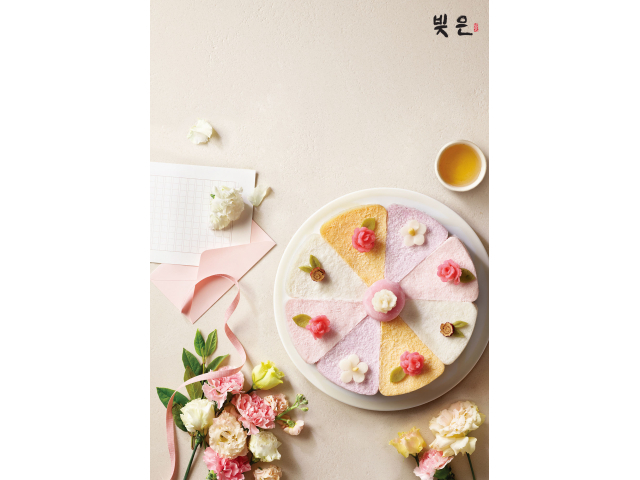 SPC삼립의 전통 떡 프랜차이즈 '빚은'이 가정의 달 선물세트 20종을 선보입니다. 사진 | SPC삼립