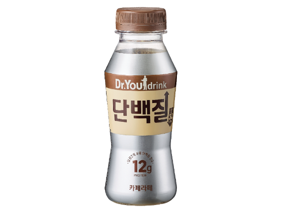 오리온이 커피를 마시면서 단백질까지 보충할 수 있는 ‘닥터유 드링크 단백질 카페라떼’를 출시했습니다. 이미지ㅣ오리온