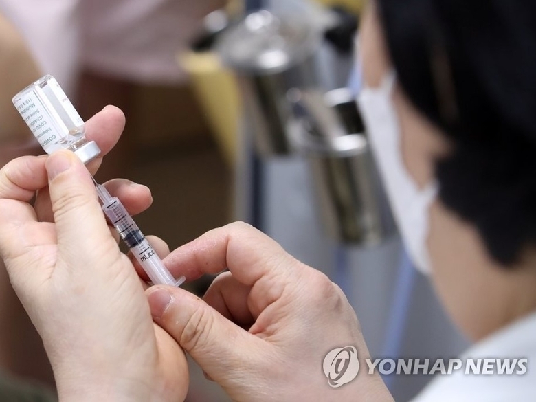코로나19 백신 주사. 사진ㅣ연합뉴스