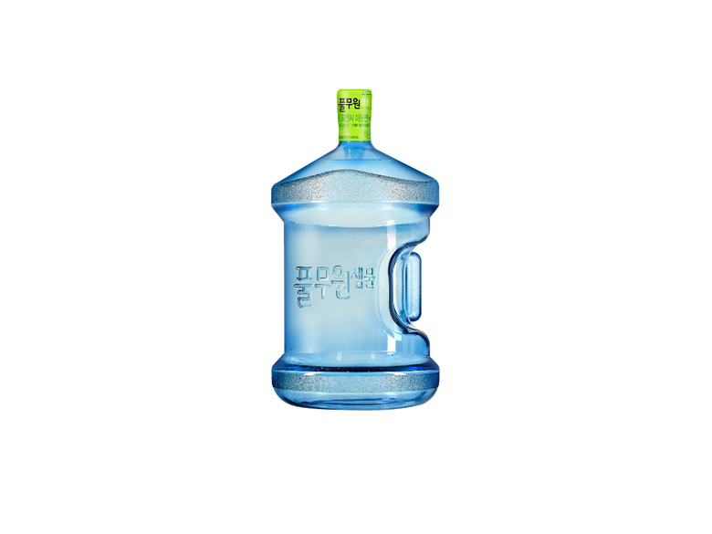 풀무원샘물, 몸통 라벨 없는 대용량 먹는 샘물. 사진ㅣ풀무원샘물
