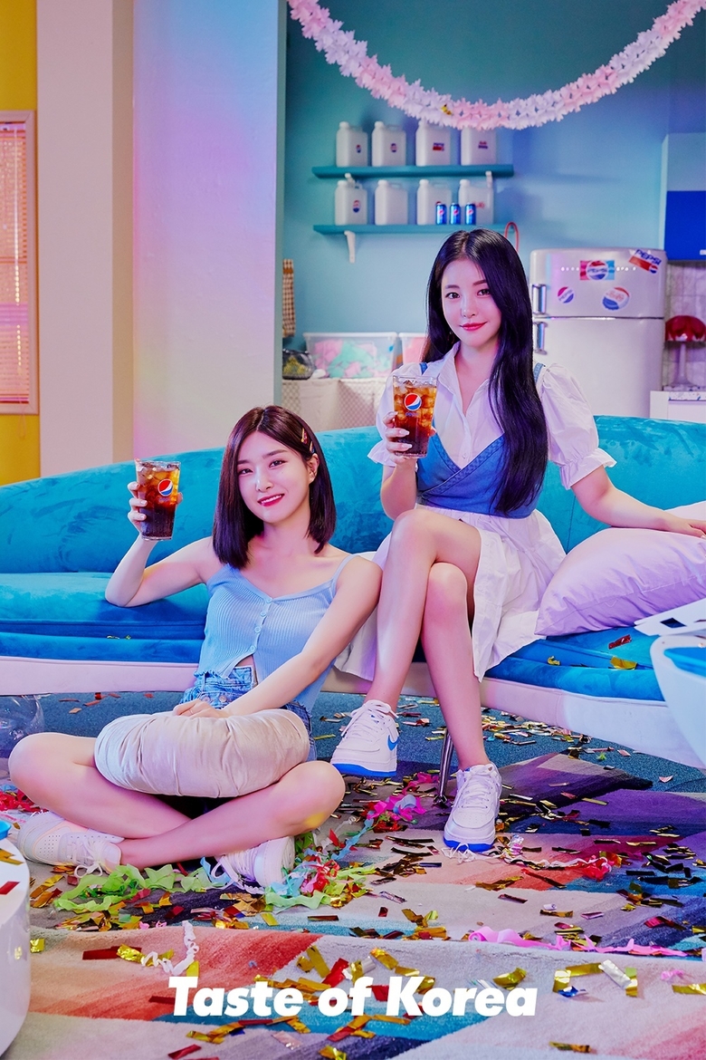 펩시콜라 광고 모델인 브레이브걸스 멤버 (왼쪽)유나와 (오른쪽)유정. 이미지ㅣ롯데칠성음료