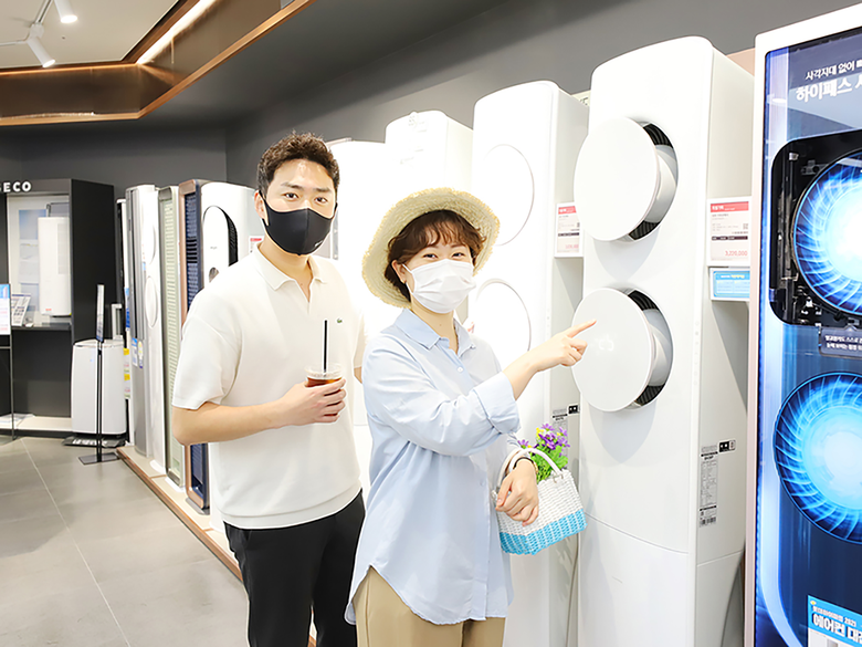 롯데하이마트, 홈캉스족 위한 온오프라인 올인홈 가전 대전 행사 진행. 사진ㅣ롯데하이마트