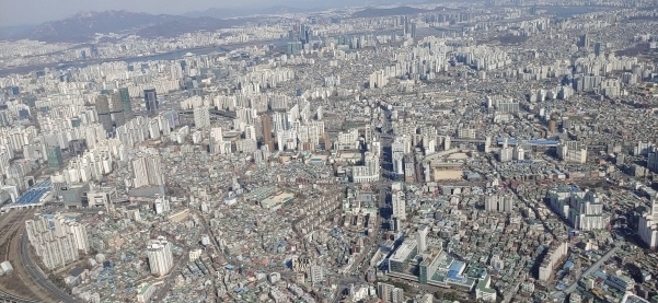 서울 도심 모습. 사진│김용운 기자