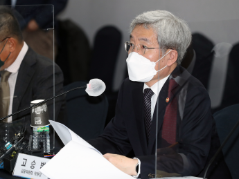 여신전문금융업계 CEO 간담회에서 발언하는 고승범 금융위원장 사진|금융위원회