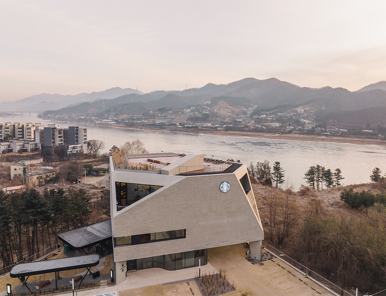 ‘더북한강R점’ 전경. 사진ㅣ스타벅스 코리아