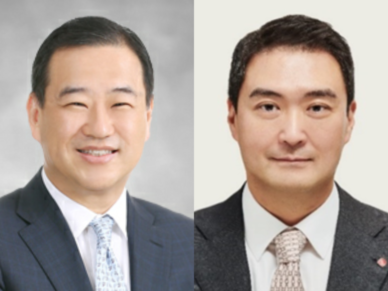 김상현 롯데 유통군 총괄대표 부회장(왼쪽)과 강성현 롯데마트 대표(오른쪽). 사진ㅣ롯데쇼핑