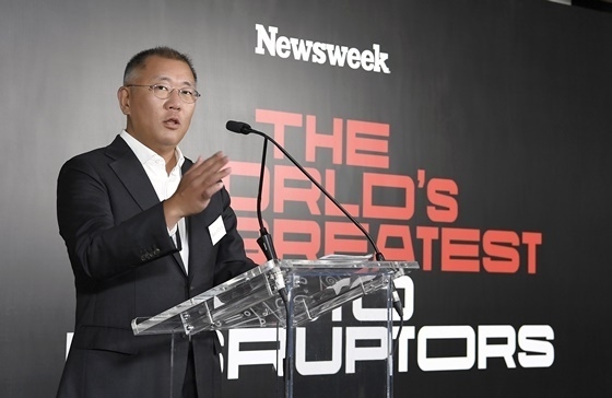 뉴스위크 올해의 자동차산업 선지자로 선정된 현대차그룹 정의선 회장. 사진|현대차