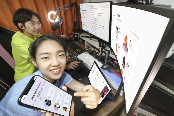 어린이 모델들이 KT AI 보이스 스튜디오를 활용해 콘텐츠를 제작하고 있다. 사진|KT