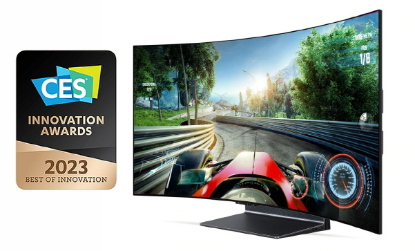 'CES 2023 최고 혁신상'을 수상한 벤더블 게이밍 올레드 TV 'LG 올레드 플렉스(FLEX)'. 사진|LG전자