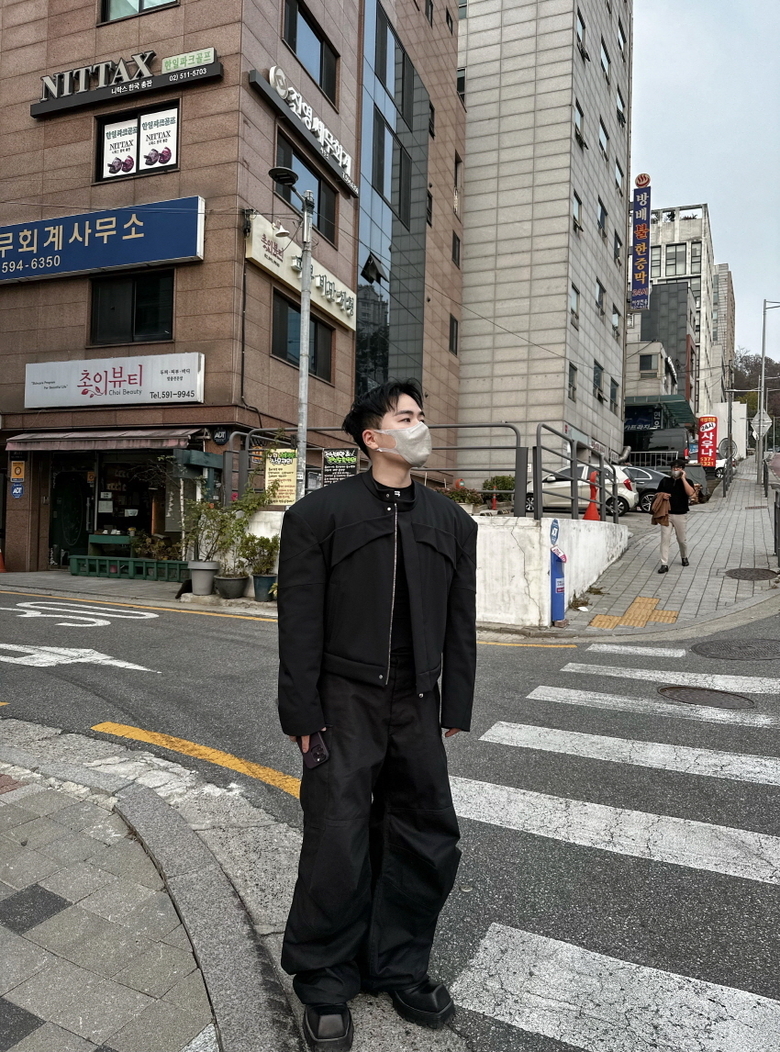 신세계X논노드 라이더 자켓 모델컷. 사진ㅣ신세계
