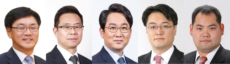 (사진 왼쪽부터) 김회언 HDC현대산업개발 대표이사 부사장, 이성용 호텔HDC 대표이사 부사장, 조영환 HDC리조트 대표이사 부사장, 김희방 부동산R114 대표이사, 이종원 마산아이포트 대표이사. 사진ㅣHDC그룹