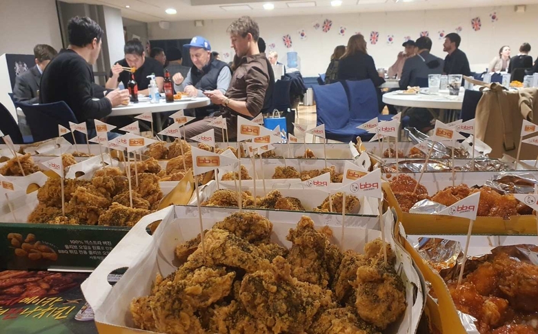BBQ치킨, 지난달 31일 주한영국대사관에서 '영국의 밤' 개최. 사진제너시스ㅣBBQ