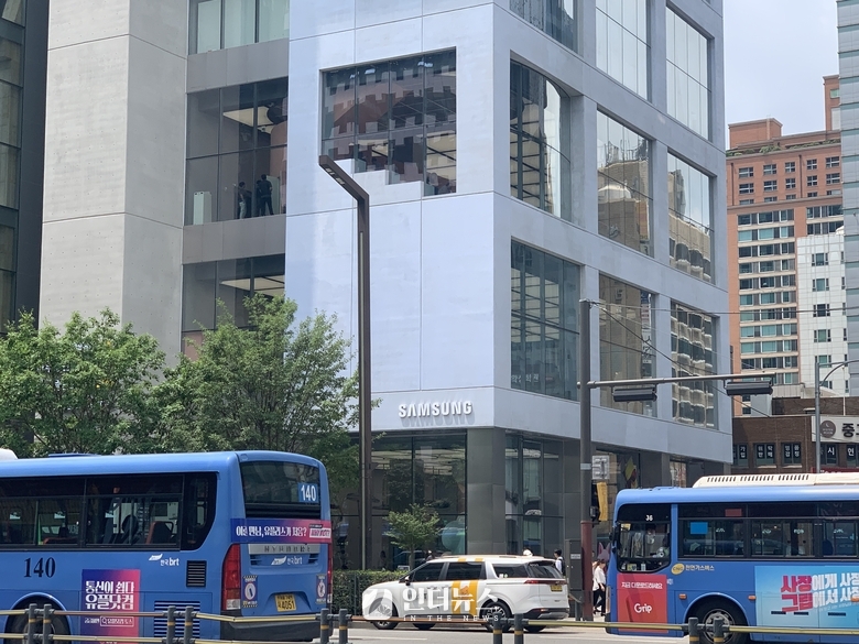 삼성전자 대규모 플래그십 스토어 '삼성 강남' 전경. 사진|권용희 기자