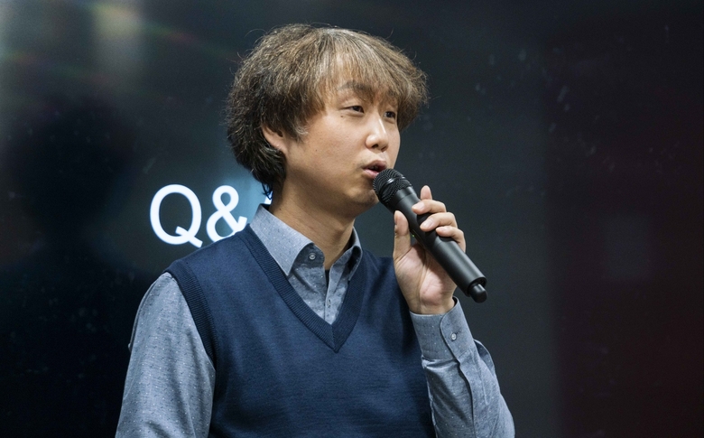 발표를 진행하고 있는 김형일 온마인드 대표. 사진|온마인드