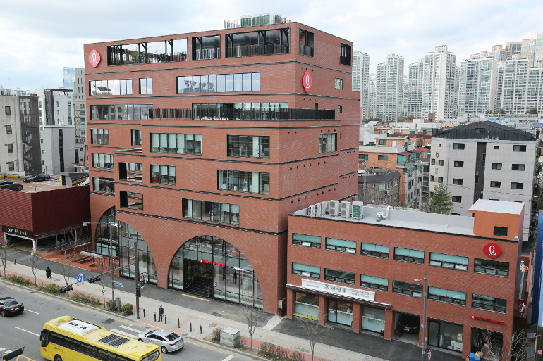 송파구 삼전동 사옥 외경. 사진ㅣ롯데GRS