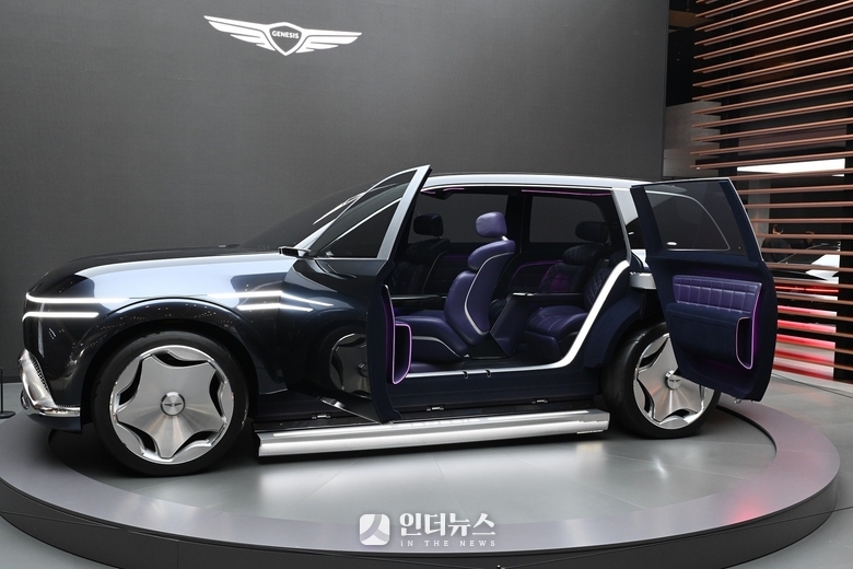 제네시스가 부산모빌리티쇼에서 초대형 전동화 SUV 콘셉트로 선보인 ‘제네시스 네오룬 콘셉트’ 내부모습. 사진ㅣ홍승표 기자