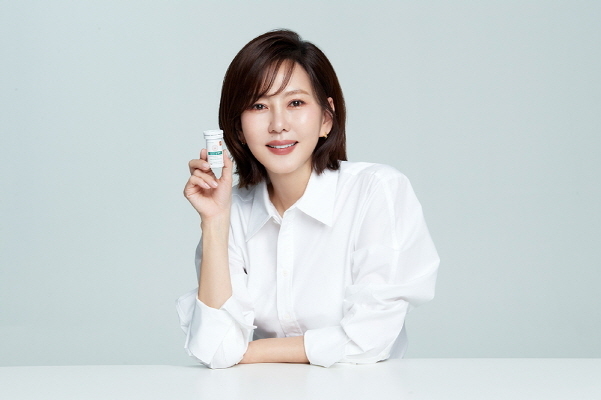 유한양행 당큐락 모델 탤런트 김남주 사진|유한양행