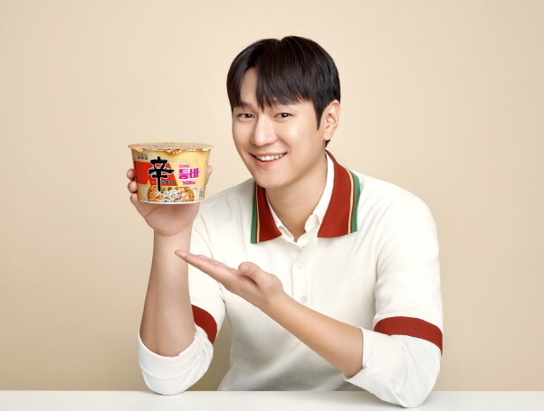 신라면 툼바 광고모델로 발탁된 배우 고경표 사진|농심