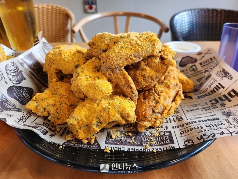 bhc 치킨 뿌링클. 사진ㅣ인더뉴스