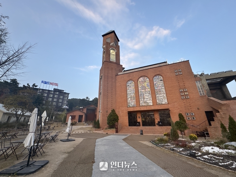 에프엔플레이스는 인천 중구 소재 등록 주소지에서 카페 등을 운영 중인 것으로 확인됐다. 사진|인더뉴스