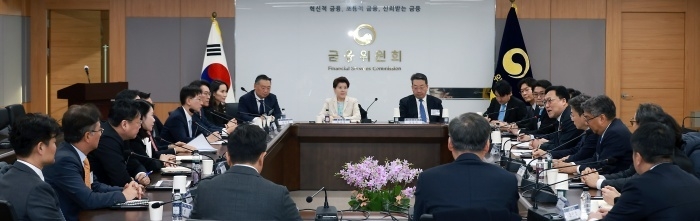 김병환 금융위원장이 10일 금융위 대회의실에서 외국계 금융회사 간담회를 주재하고 있다. 사진ㅣ금융위원회