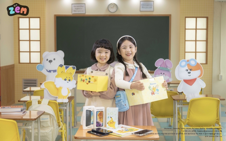 SKT 모델들이 ‘아이러브 ZEM 새학기 페스티벌’을 소개하고 있다. 사진|SKT