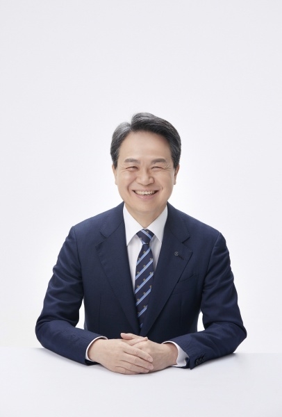 진옥동 신한금융그룹 회장. 사진ㅣ신한금융그룹