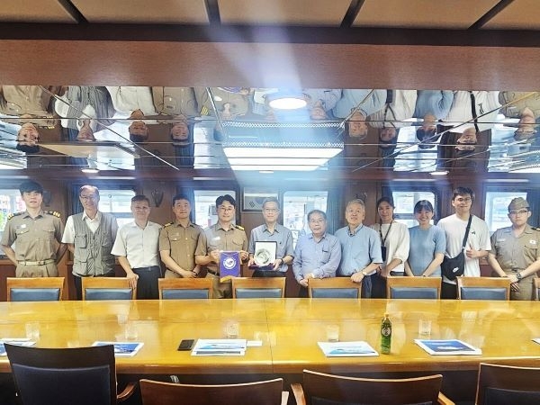 방문자 전원 단체 사진ㅣ국립한국해양대학교
