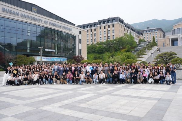하버드·MIT 학생들과 ABSK FORUM 성료. 사진ㅣ부산외국어대학교 