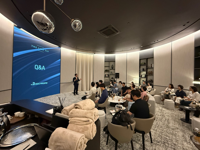 HDC현대산업개발 용산정비창 전면1구역 홍보관 설명회. 사진 ㅣ HDC현대산업개발