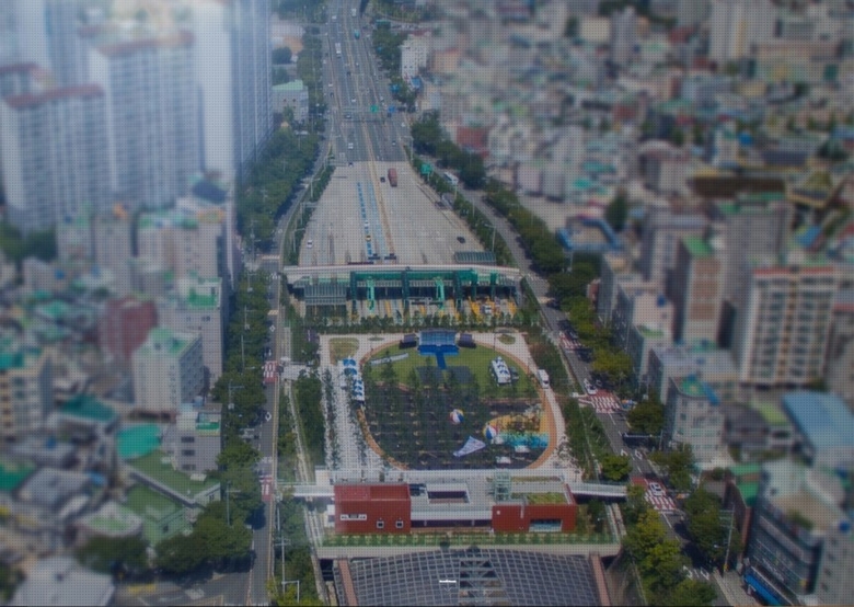 부산 수정산터널. 사진ㅣ수정산터널 홈페이지