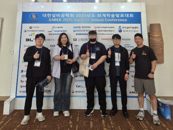 순서대로 이재원 교수, 김보라, 조재윤, 신봉규, 엄장호 (대학원생). 사진ㅣ국립한국해양대학교