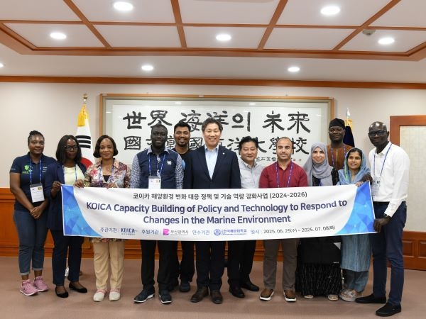국립한국해양대학교 류동근 총장 예방. 사진ㅣ국립한국해양대학교 