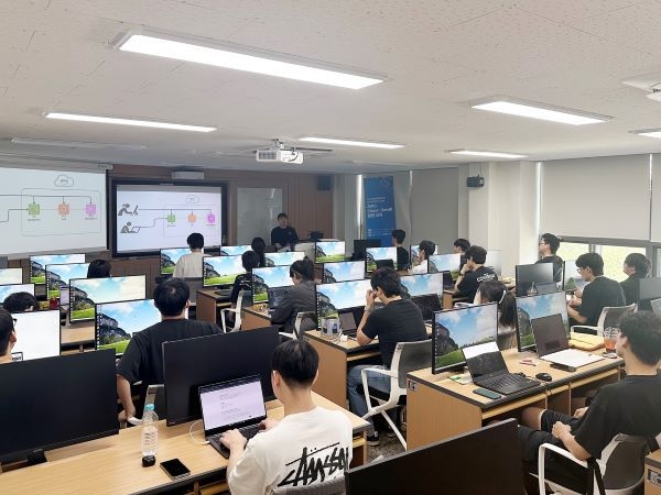 AWS 클라우드·AI 활용 교육 현장. 사진ㅣ국립부경대학교