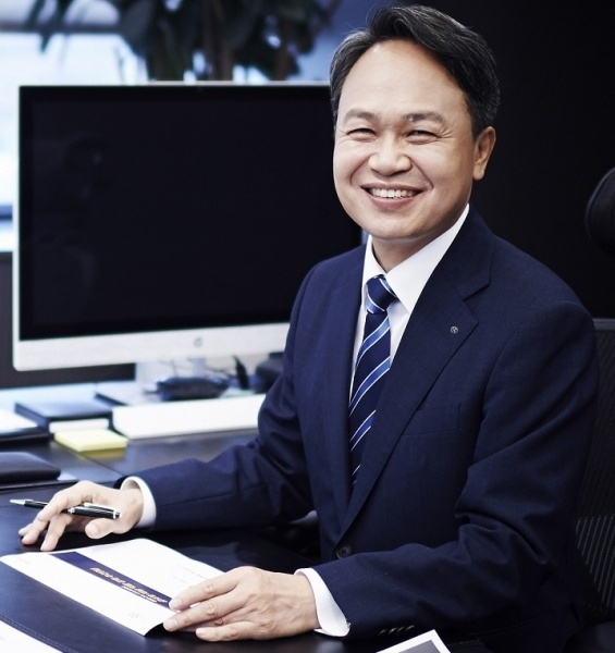 진옥동 신한금융그룹 회장. 사진ㅣ신한금융그룹