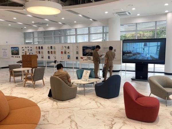 전시회 진행 모습. 사진ㅣ국립한국해양대학교 